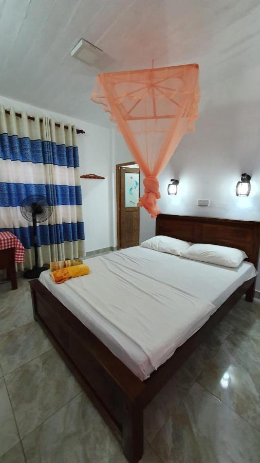 Guesthouse Kind And Love Hikkaduwa Buitenkant foto
