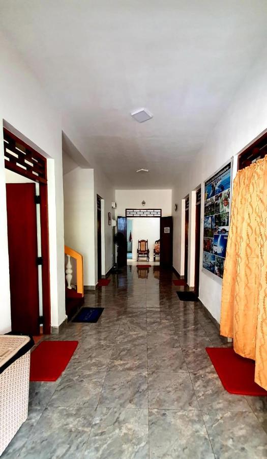 Guesthouse Kind And Love Hikkaduwa Buitenkant foto