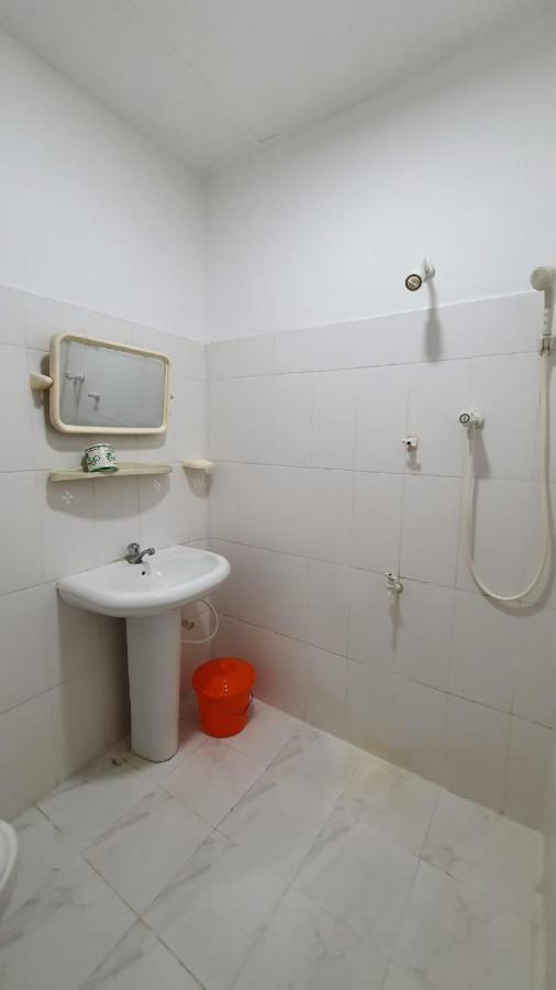 Guesthouse Kind And Love Hikkaduwa Buitenkant foto