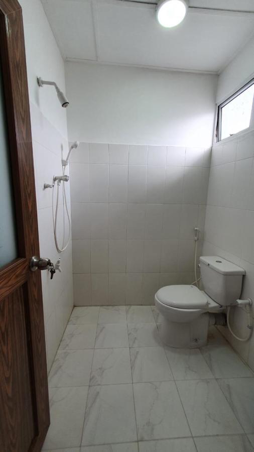 Guesthouse Kind And Love Hikkaduwa Buitenkant foto