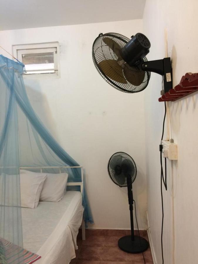 Guesthouse Kind And Love Hikkaduwa Buitenkant foto