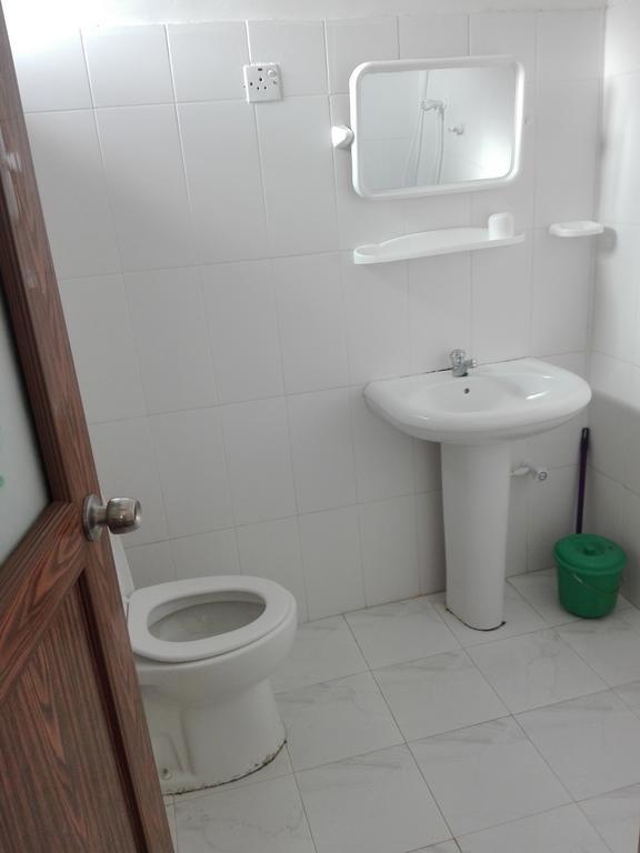Guesthouse Kind And Love Hikkaduwa Buitenkant foto