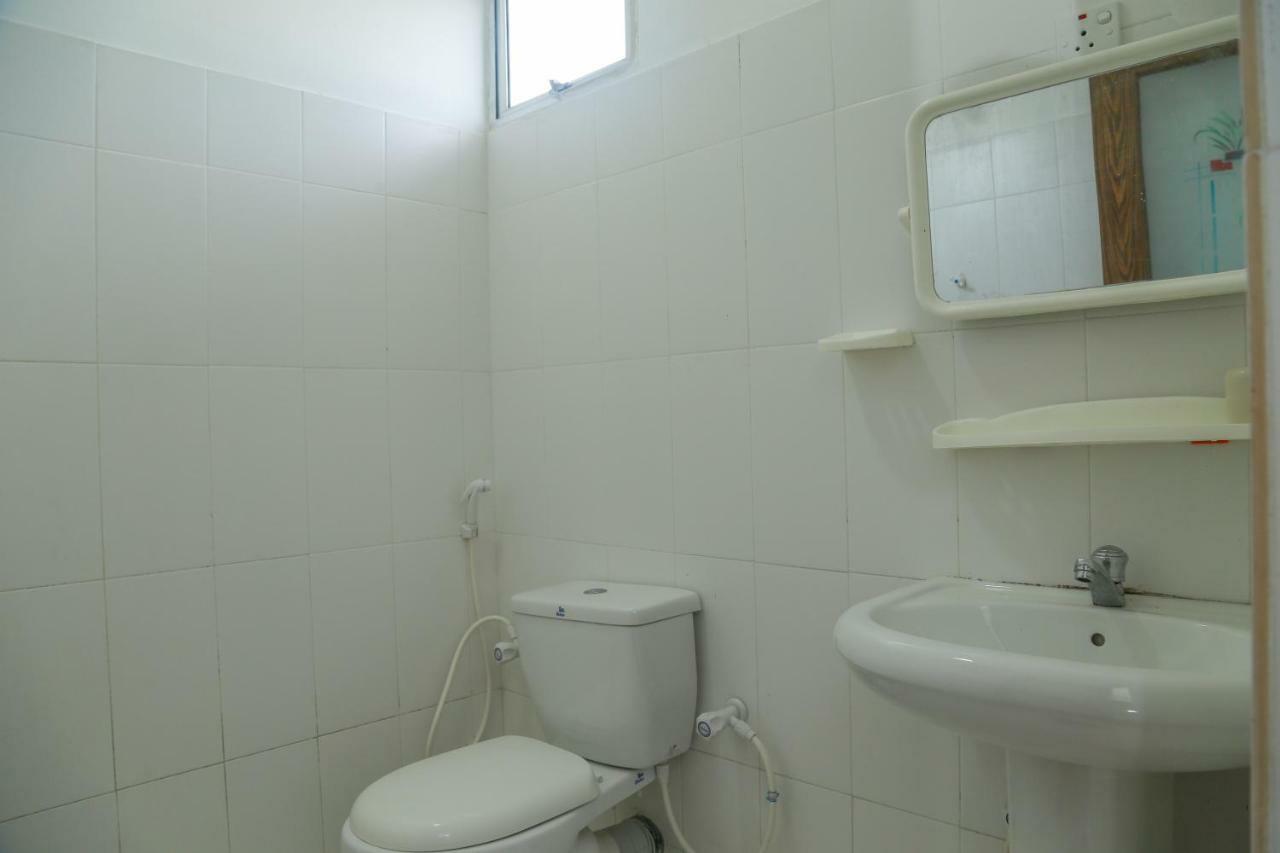 Guesthouse Kind And Love Hikkaduwa Buitenkant foto